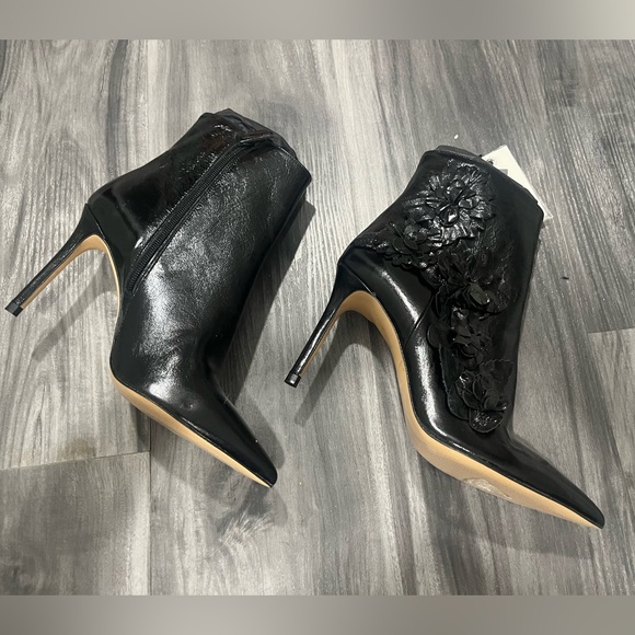 Zara Black Heeled Boots with Floral Detail - Picture 3 of 5
